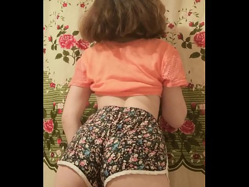 ❤️ Giovane pupa sexy fa uno striptease riprendendo i suoi pantaloncini alla telecamera ️❌ Porno fbal it.sexvideosex.top ❌️